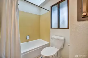13732 A Corliss Ave N, Seattle, WA 98133 - Photo 21