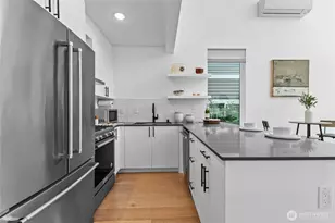 2612 E Yesler Wy, Seattle, WA 98122 - Photo 11