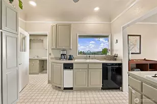 10115 66th Ave S, Seattle, WA 98178 - Photo 13
