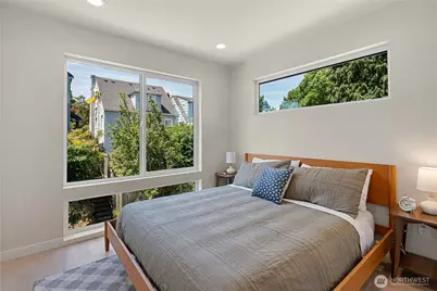 8043 19th Avenue NE, Seattle, WA 98115 - Photo 13