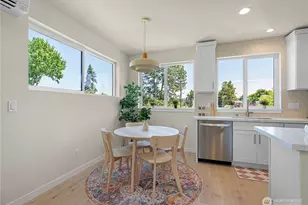 8043 19th Ave NE, Seattle, WA 98115 - Photo 3