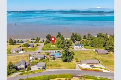 651 E Maplewood Loop, Oak Harbor, WA 98277 - Photo 1