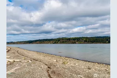 651 E Maplewood Loop, Oak Harbor, WA 98277 - Photo 9