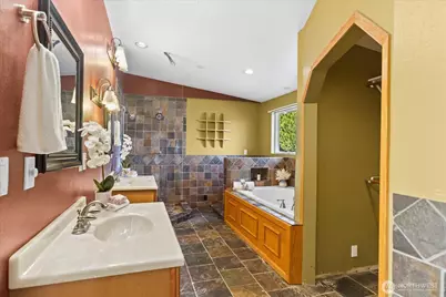 7819 225th Place SW, Edmonds, WA 98026 - Photo 9