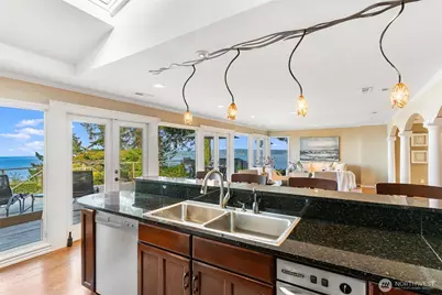 11912 Marine View Drive, Edmonds, WA 98026 - Photo 23