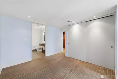 820 Blanchard Street #904, Seattle, WA 98121 - Photo 7