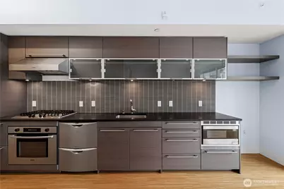 820 Blanchard Street #904, Seattle, WA 98121 - Photo 15