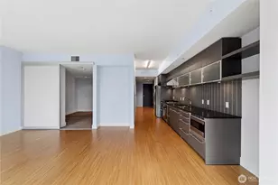 820 Blanchard St, Seattle, WA 98121 - Photo 21
