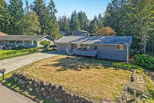 6910 E Cascade Dr, Port Orchard, WA 98366 - Photo 1
