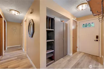 6910 E Cascade Drive, Port Orchard, WA 98366 - Photo 7
