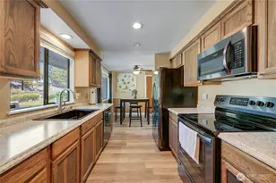 6910 E Cascade Dr, Port Orchard, WA 98366 - Photo 11