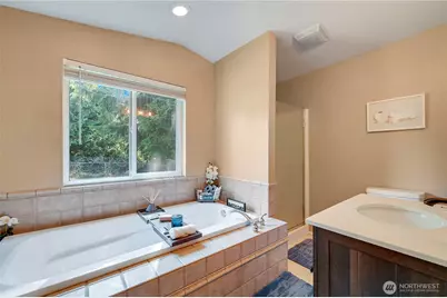 6910 E Cascade Drive, Port Orchard, WA 98366 - Photo 37