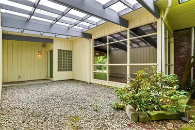 2439 160th Avenue NE, Bellevue, WA 98008 - Photo 3