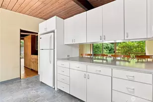 2439 160th Ave NE, Bellevue, WA 98008 - Photo 9