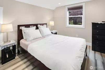 6271 Ellis Avenue S, Seattle, WA 98108 - Photo 17