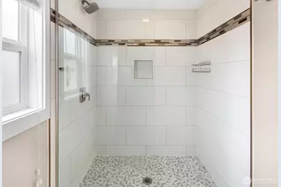 6271 Ellis Avenue S, Seattle, WA 98108 - Photo 21