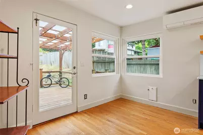 9682 Beacon Avenue S, Seattle, WA 98118 - Photo 13