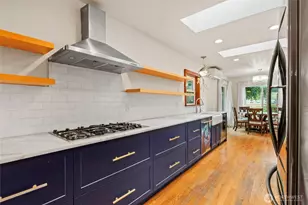 9682 Beacon Ave S, Seattle, WA 98118 - Photo 11