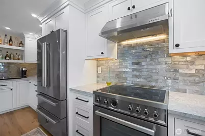 2400 E Howell Street #F, Seattle, WA 98122 - Photo 11