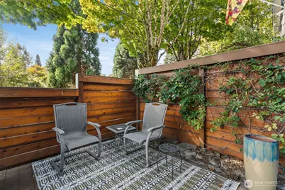2400 E Howell Street #F, Seattle, WA 98122 - Photo 29