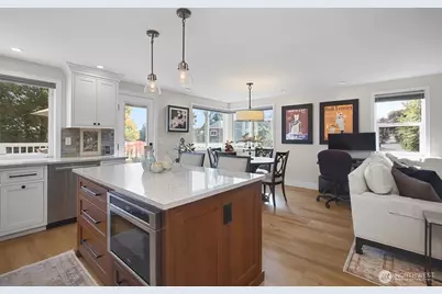 2400 E Howell Street #F, Seattle, WA 98122 - Photo 9