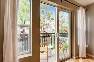 500 Aloha St, Seattle, WA 98109 - Photo 13