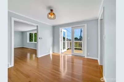 4044 39th Avenue SW, Seattle, WA 98116 - Photo 7