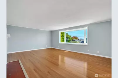 4044 39th Avenue SW, Seattle, WA 98116 - Photo 3
