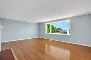 4044 39th Ave SW, Seattle, WA 98116 - Photo 3