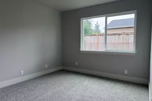 857 S 72nd St, Tacoma, WA 98408 - Photo 9