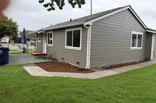 857 S 72nd St, Tacoma, WA 98408 - Photo 3