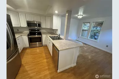 4181 244th Place SE, Sammamish, WA 98029 - Photo 9