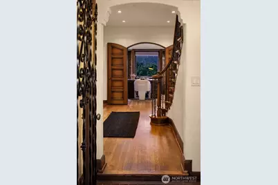 1641 Windermere Drive E, Seattle, WA 98112 - Photo 3