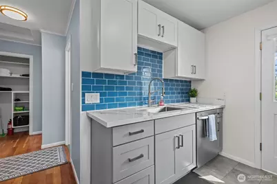 12450 1st Avenue SW, Burien, WA 98146 - Photo 7
