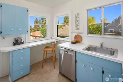 1222 NE 100th Street, Seattle, WA 98125 - Photo 15