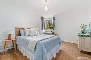 11037 Sand Point Way NE, Seattle, WA 98125 - Photo 19