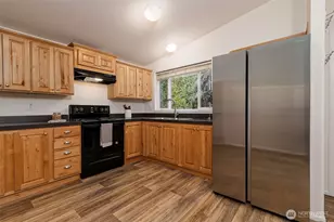 2070 NE Tahuya River Dr, Tahuya, WA 98588 - Photo 9