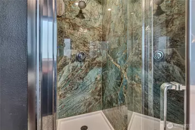 9712 57th Avenue S, Seattle, WA 98118 - Photo 13