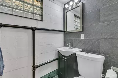 9712 57th Avenue S, Seattle, WA 98118 - Photo 19