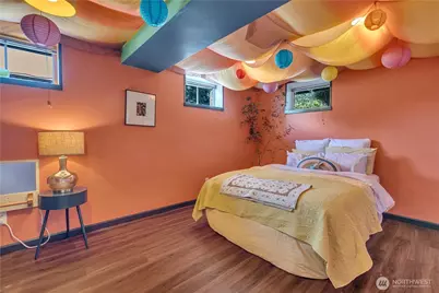 9712 57th Avenue S, Seattle, WA 98118 - Photo 15