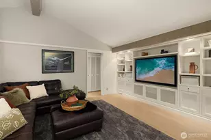 8493 W Mercer Way, Mercer Island, WA 98040 - Photo 19