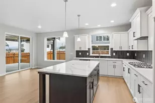 20338 Eagle Ln E, Bonney Lake, WA 98391 - Photo 3
