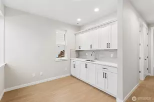 20338 Eagle Ln E, Bonney Lake, WA 98391 - Photo 7