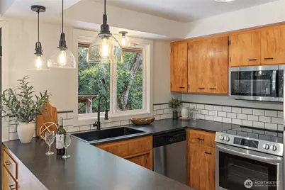 811 Hyak Way, Fox Island, WA 98333 - Photo 15