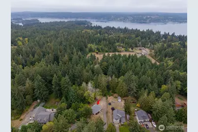 811 Hyak Way, Fox Island, WA 98333 - Photo 37