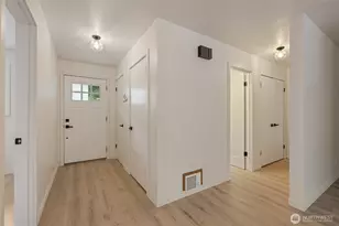 811 Hyak Wy, Fox Island, WA 98333 - Photo 3
