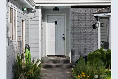 1471 Florence St, Enumclaw, WA 98022 - Photo 3