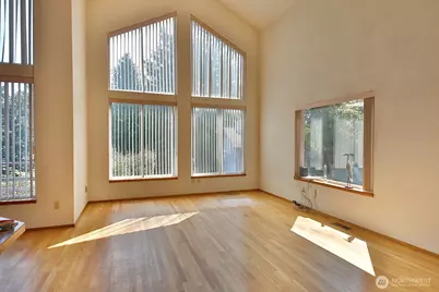 8057 Island Court, Clinton, WA 98236 - Photo 5