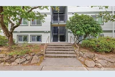220 NE Dogwood Street #B301, Issaquah, WA 98027 - Photo 3