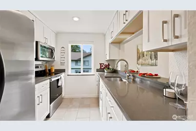 220 NE Dogwood Street #B301, Issaquah, WA 98027 - Photo 9